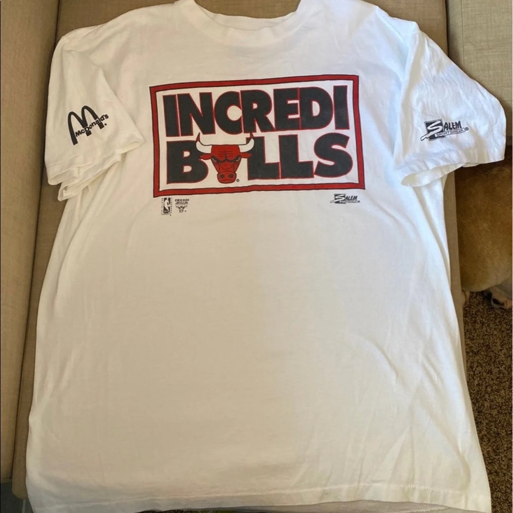 Salem Chicago Bulls Tee